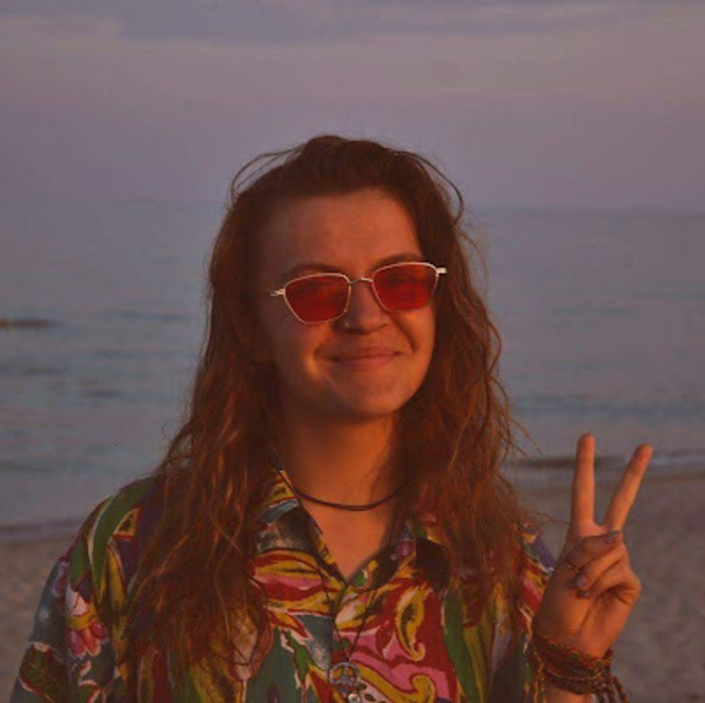 Meet your Posher, Alexandra